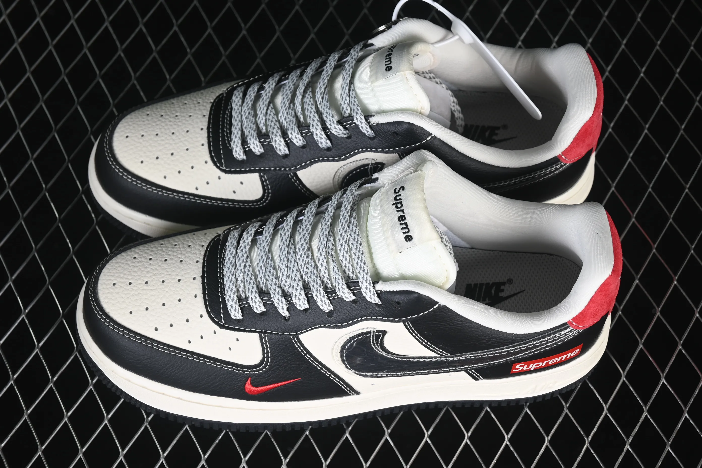 All categories Nk Air Force 1 Air Force series Nk Air Force 1 Low Air Force low-top Nike Air Force 1'07 Low Supreme joint beige black red Air Force 1 low-top casual sneakers DF0188-106